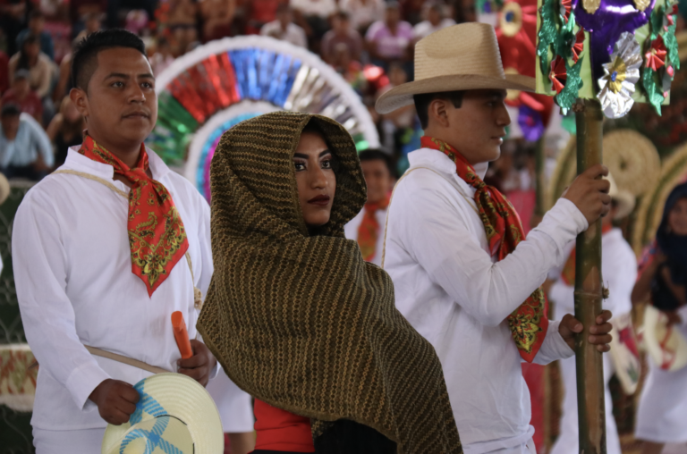 Invitación a las clausuras de las escuelas antorchistas de Tecomatlán